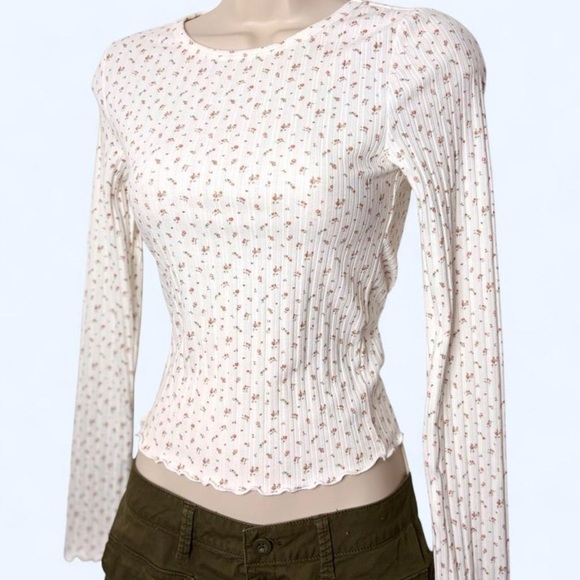 Aeropostale Tops - Fairycore Y2K Ribbed Knit Long Sleeve Fitted Top with Delicate Floral Pattern